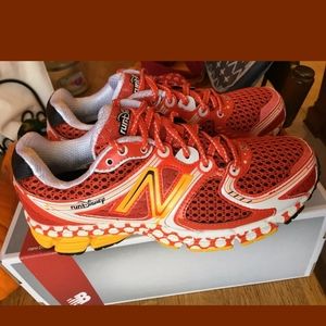 NIB New Balance RunDisney Red Minnie 8.5 Sneakers